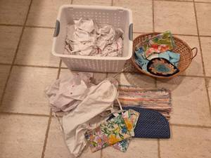 lot 276 image: Collection of Assorted Household Linens and Towels