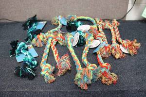 lot 8 image: Tug of war tops for dogs...