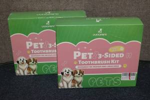 lot 10 image: 2 Pet 3-sided toothbrush kits desig...