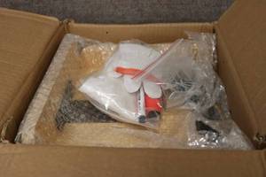 lot 19 image: New in box cat wall steps...