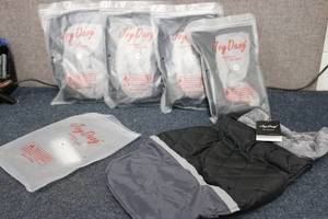 lot 48 image: 5 medium dog jackets...