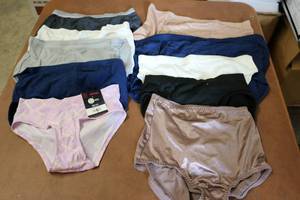 lot 67 image: 10 pairs of womens underwear sizes...