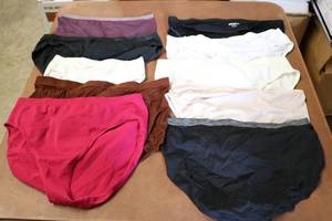 lot 71 image: 10 pairs of womens underwear sizes...