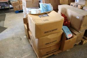 lot 89 image: Pallet of unsold and unclaimed lots...