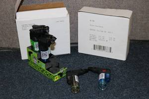 lot 103 image: 2 cases of XXL MINI TORCHES 12 torc...