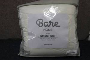 lot 130 image: Bare Home queen sheet set...