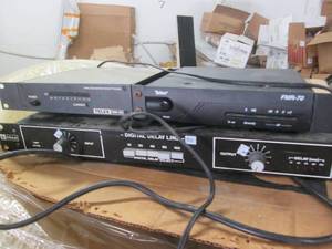 lot 189 image: 2 Racks of professional grade sound...