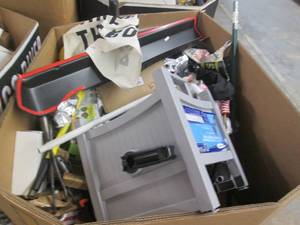 lot 199 image: Pallet of patio, lawn, garden flags...
