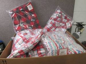 lot 206 image: Large box of assorted new clothes...