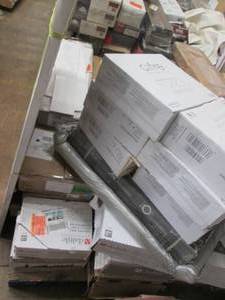lot 229 image: Pallet of assorted tools great for ...