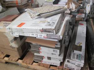 lot 230 image: Huge value lot of peel and stick fl...