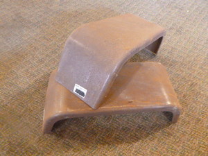 lot 35 image: 2 Smith AutoTrailer Fenders