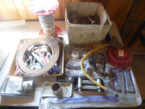lot 50 image: Garage Items