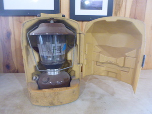 Vintage Coleman Brown Lantern in Carry Case