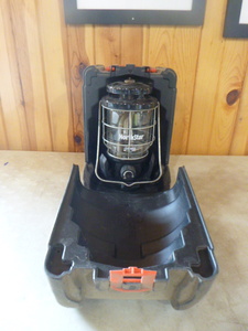 lot 70 image: Coleman North Star Lantern with Carry Case