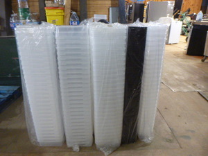 lot 81 image: Storage Containers with Lids