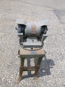 lot 96 image: VanDorn 6 Standard Bench Grinder