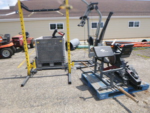 lot 98 image: Lot of Fitness Equipment