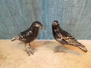 lot 107 image: 2 Folk Art Ceramic Crows