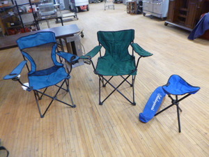 lot 118 image: Outdoor Folding Chairs