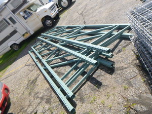 lot 8 image: 4 Pallet Racking 18 Frames
