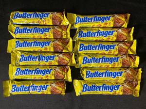 lot 7 image: A4 - 12-Pack of Butterfinger Candy Bars