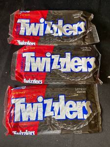 lot 27 image: J4 - Lot of 3 Twizzlers Licorice Candy Bags