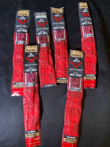lot 45 image: P4 - Collection of 6 Jack Links Beef Jerky Sticks - Original & Peppered