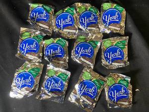 lot 74 image: A5 - 12-Pack of York Peppermint Patties