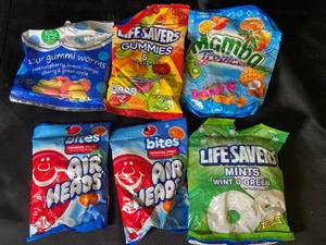 lot 82 image: B5 - Assorted Candy Variety Pack