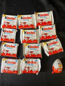 lot 94 image: C5 - Lot of 10 Kinder Chocolate Bars with Best By Date