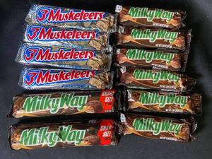 lot 103 image: Assorted Milky Way and 3 Musketeers Candy Bars (12 Pack)