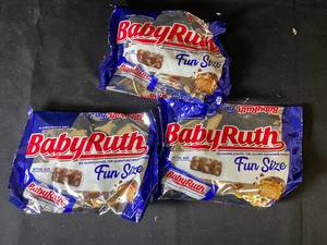 lot 146 image: K4 - Set of 3 Bags of Baby Ruth Fun Size Candy Bars