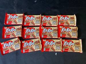 lot 153 image: V4 - Lot of 10 Kit Kat Chocolate Donut Candy Bars, Best By 122024