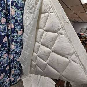 lot 10 image: Sealy Bed Frame Full Size, with mattress Set