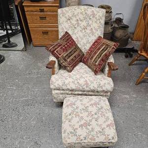 lot 11 image: Classic Padded Arm Rest Chair with Matching OttomanFoot Stool