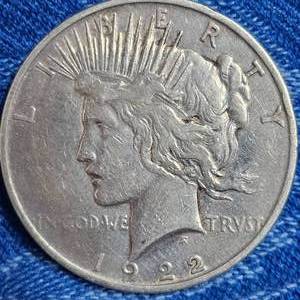 lot 50 image: 1922-D Peace Dollar
