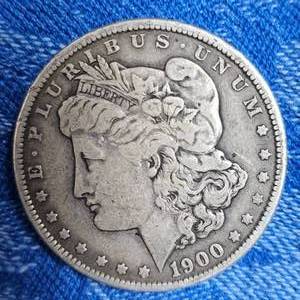 lot 55 image: 1900 Morgan $, XF