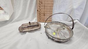 lot 40 image: Silver Plated Divided Serving Ray and Silber Plated Butter Dish