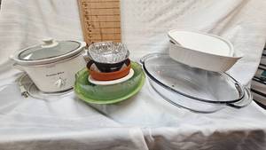 lot 160 image: Glass Bakeware, Crockpot, and assorted dishes and serving dishes