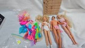 lot 154 image: Barbie Lot with Dolls and ClothesAccessories