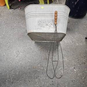 lot 83 image: Galvanized Wash Tub in Great Shape with Rug Beater