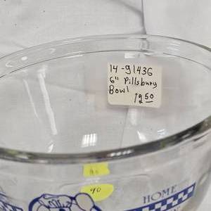 lot 90 image: Pilsbury 6 and 7 Bowls, Cup and Stuffie