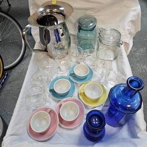 lot 128 image: Fostoria Versailles three footed Candlesticks(2), wine glasses and set of green stemless glasses