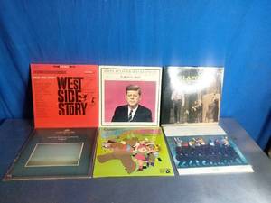 lot 34 image: 6 Vintage LPs