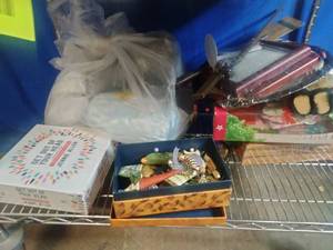 lot 78 image: Everything on the Shelf Lot