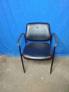 lot 6 image: Office Chair