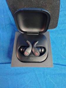 lot 19 image: Beats by Dr. Dre Beats Fit Pro True Wireless Noise-Cancelling Earbuds - Black