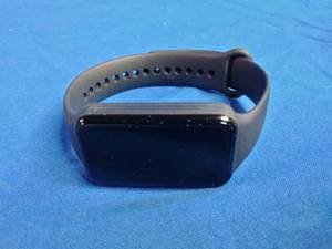 lot 20 image: Amazfit Band 7 Health and Fitness Tracker