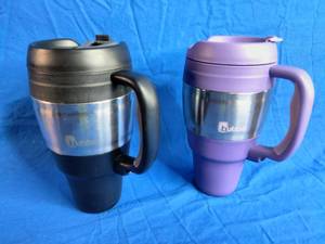 lot 84 image: 2  34 OZ Bubba Mugs